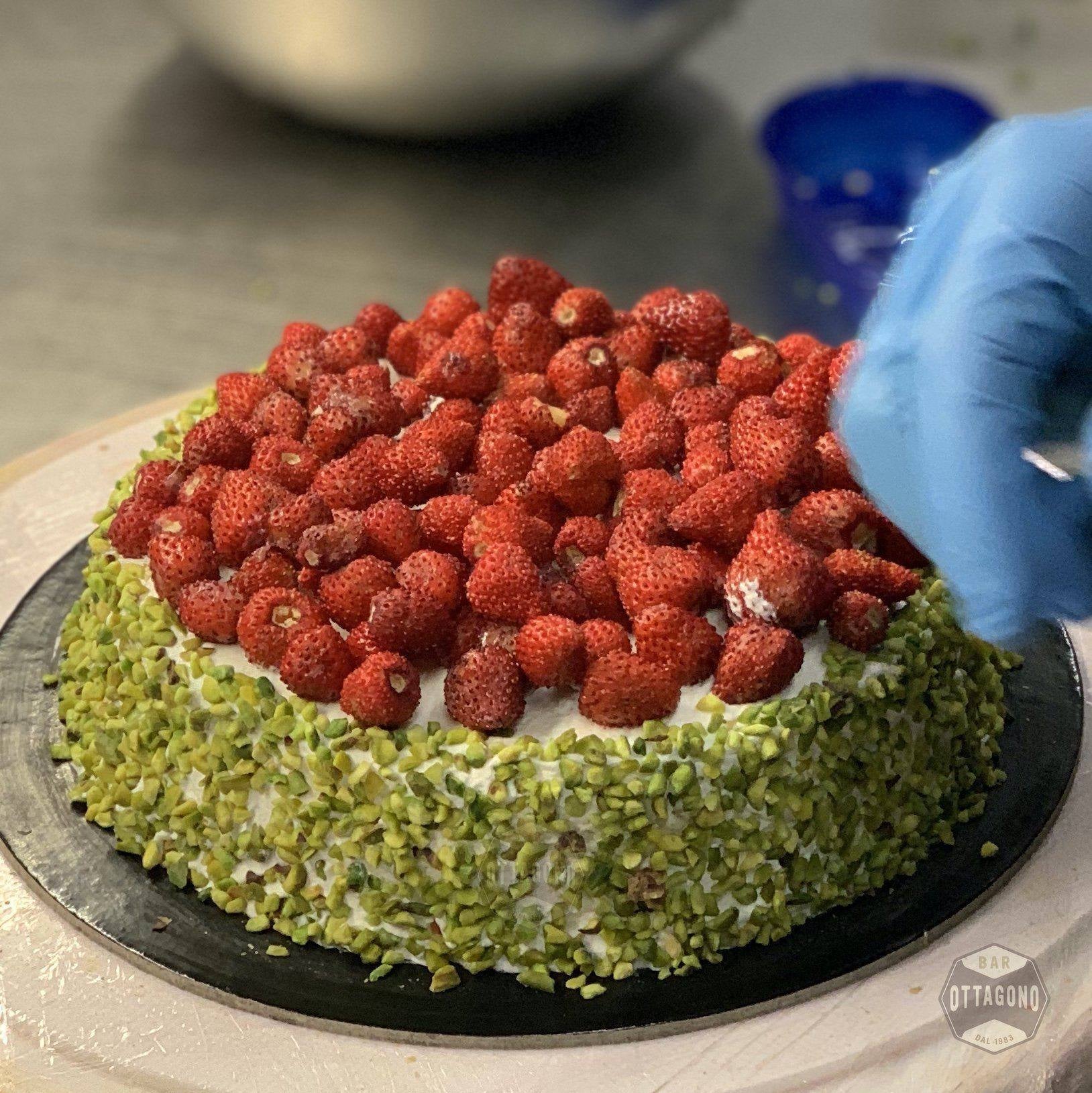 Torte in Pasticceria Classica 🛵 - Pasticceria Ottagono - Torta di pasticceria classica - sicilia - shop - dolci - siciliani