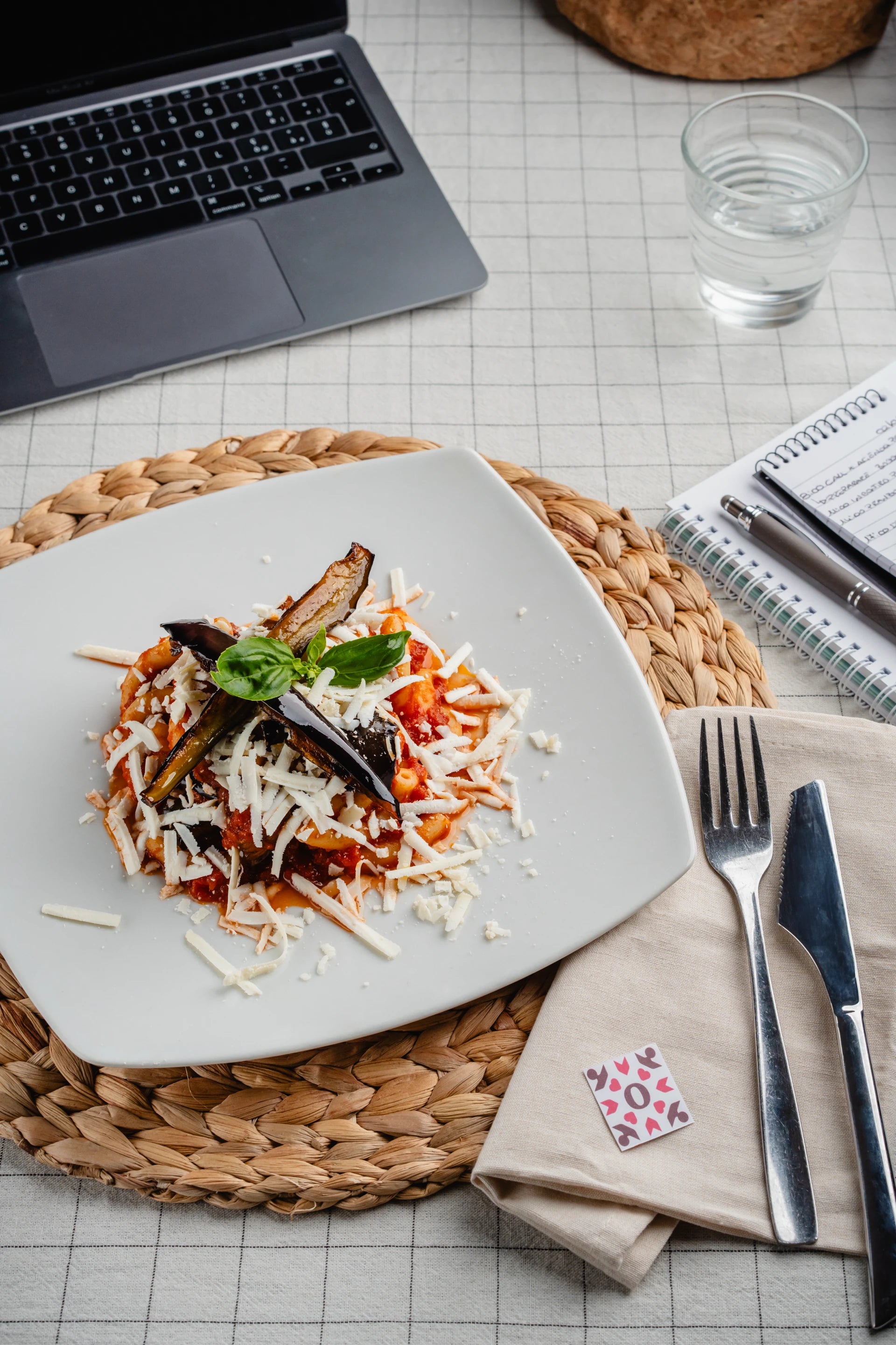 Pasta in teglia da 6 porzioni - Pasticceria Ottagono - gastronomia - sicilia - shop - dolci - ottagono - mascalucia