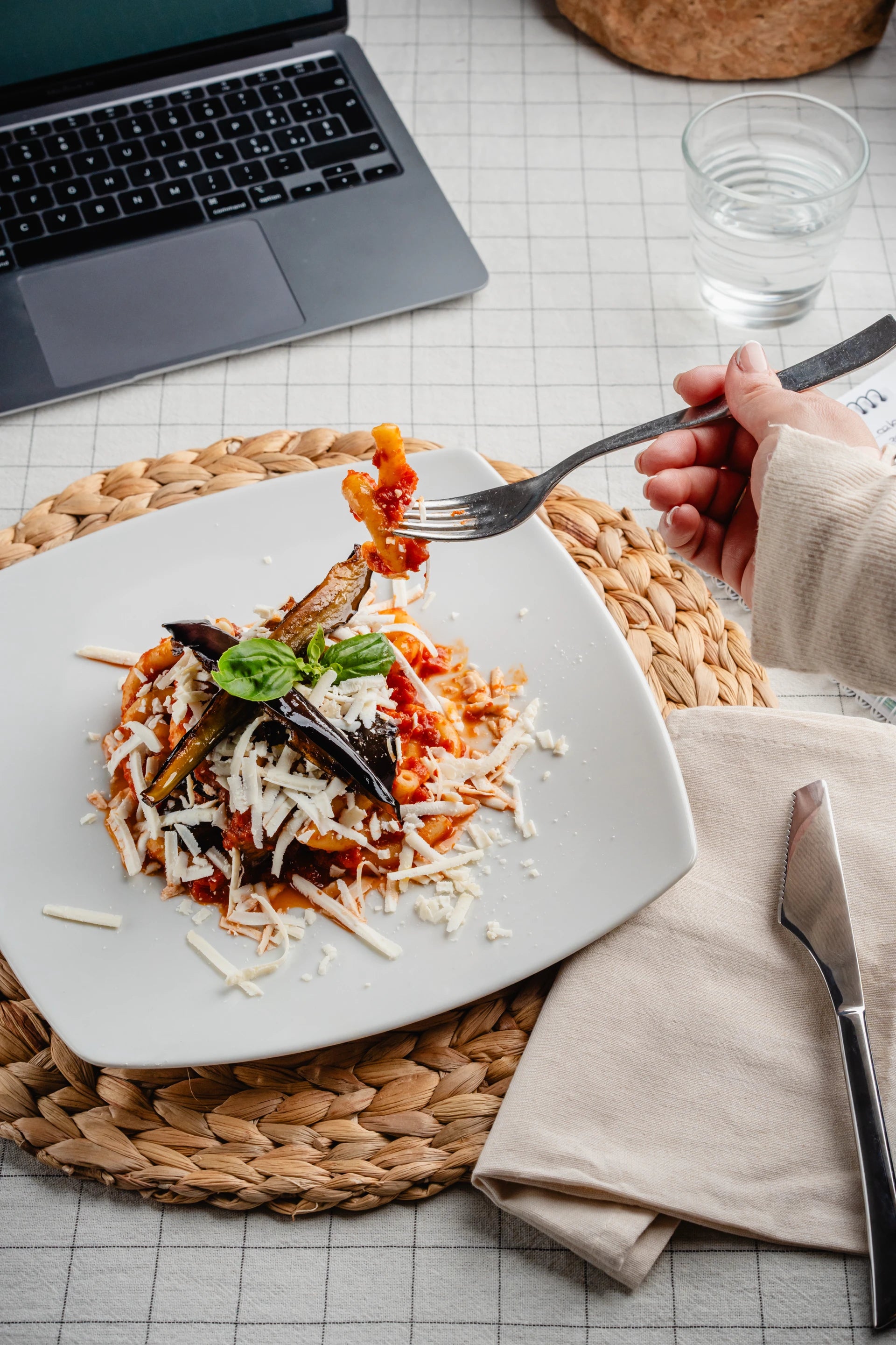 Pasta in teglia da 6 porzioni - Pasticceria Ottagono - gastronomia - sicilia - shop - dolci - ottagono - mascalucia