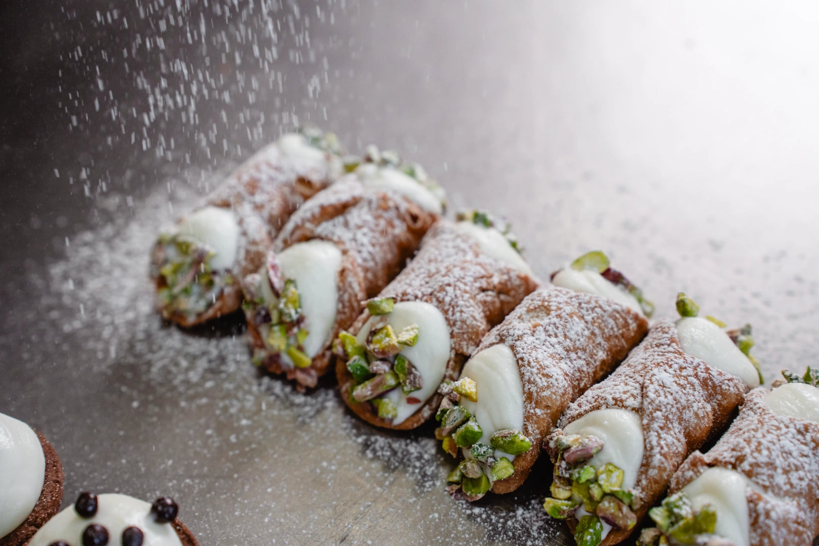 Kit Cannoli con ricotta di pecora siciliana 🇮🇹❄️ - Pasticceria Ottagono - Cannoli con ricotta di pecora - kit fai da te - sicilia - shop - dolci - ottagono - mascalucia
