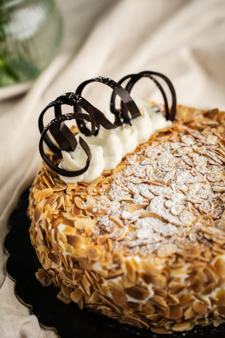 Torte in Pasticceria Fresca 🛵 - Pasticceria Ottagono - Torta di pasticceria classica - sicilia - shop - dolci - ottagono - mascalucia