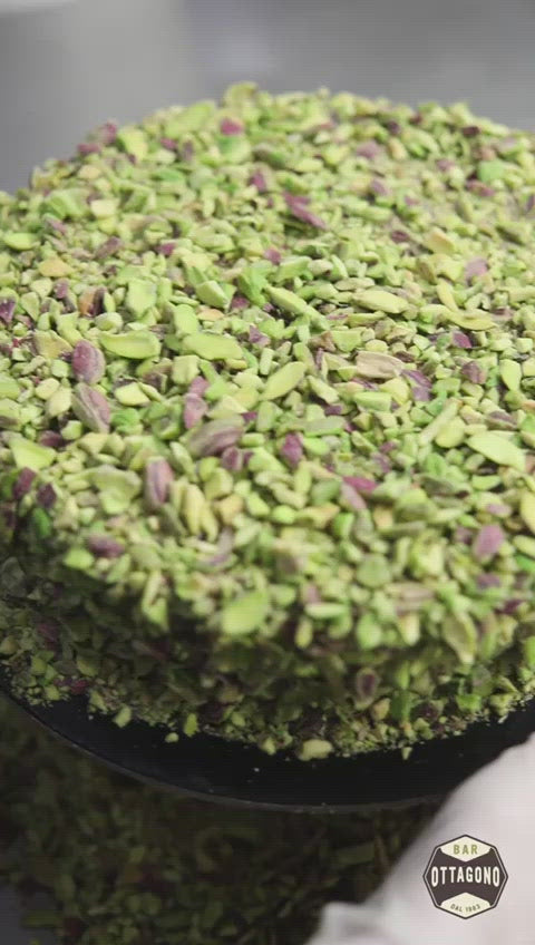 Pistanut - Pistachio Sacher Cake 🌎