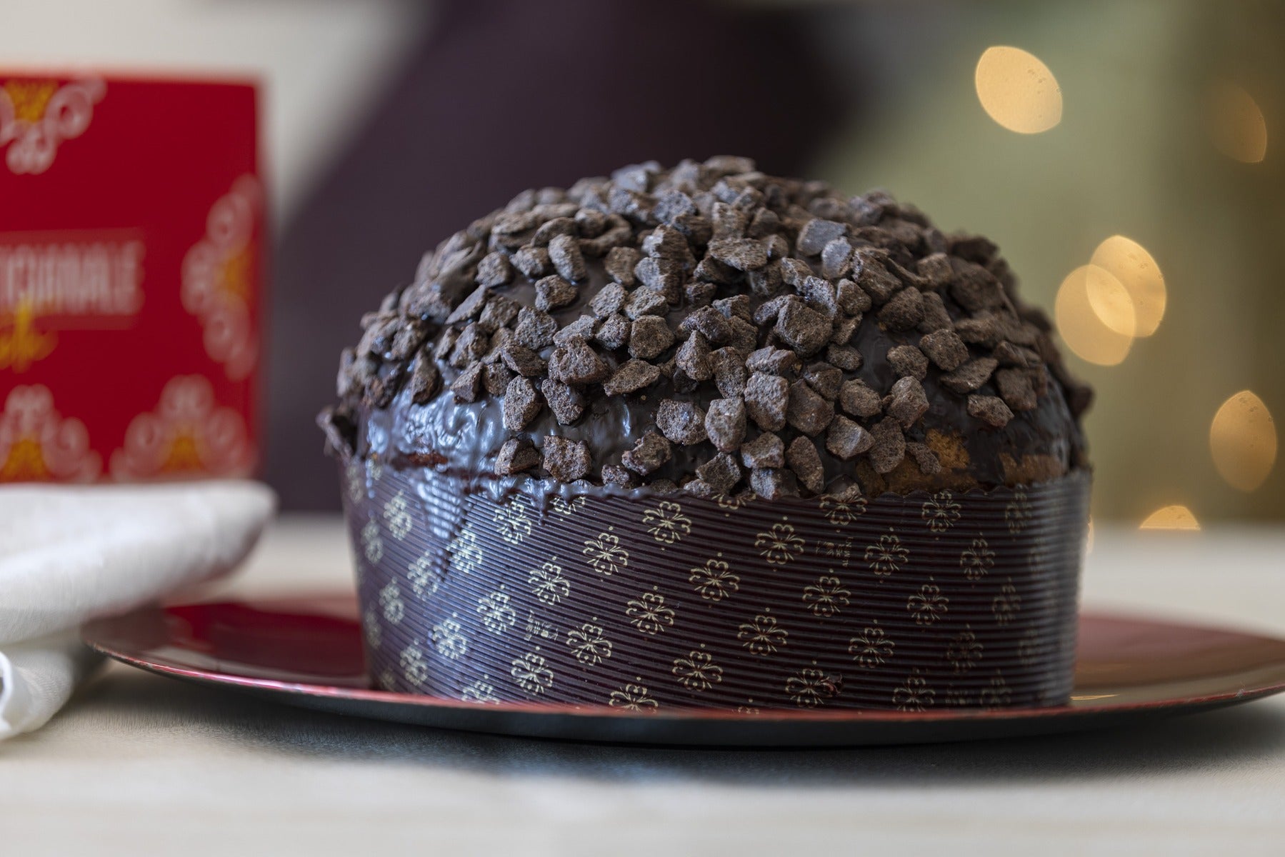 Panettone con Pepite di cioccolato di Modica IGP ๐ - Pasticceria Ottagono - Panettone artigianale con Pepite di cioccolato di Modica IGP - sicilia - catania - online