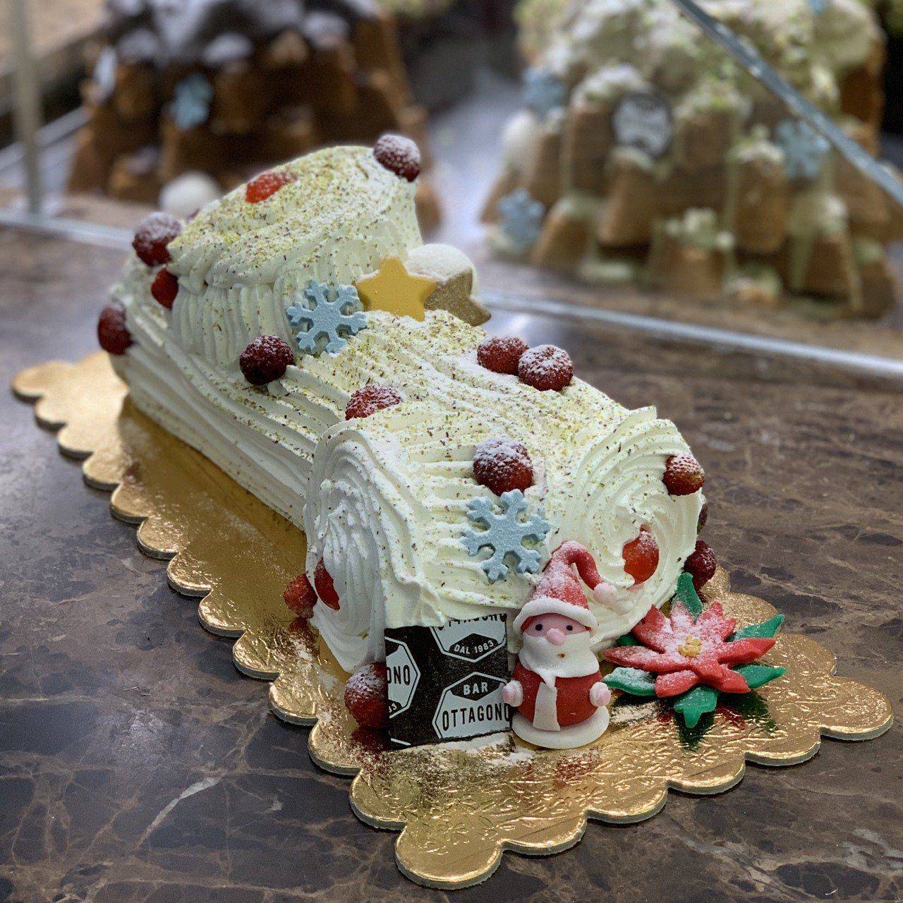 Tronchetto di Natale Tronchetto di Natale Pasticceria Ottagono dal 1983 Crema chantilly e fragoline mascalucia_catania_vendita_online
