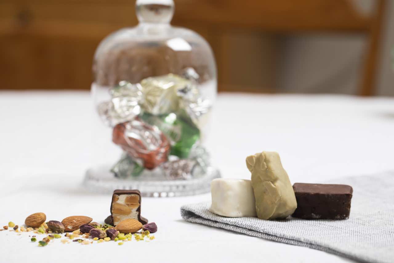 Sicilian torrone and torroncini with almonds, pistachio and honey