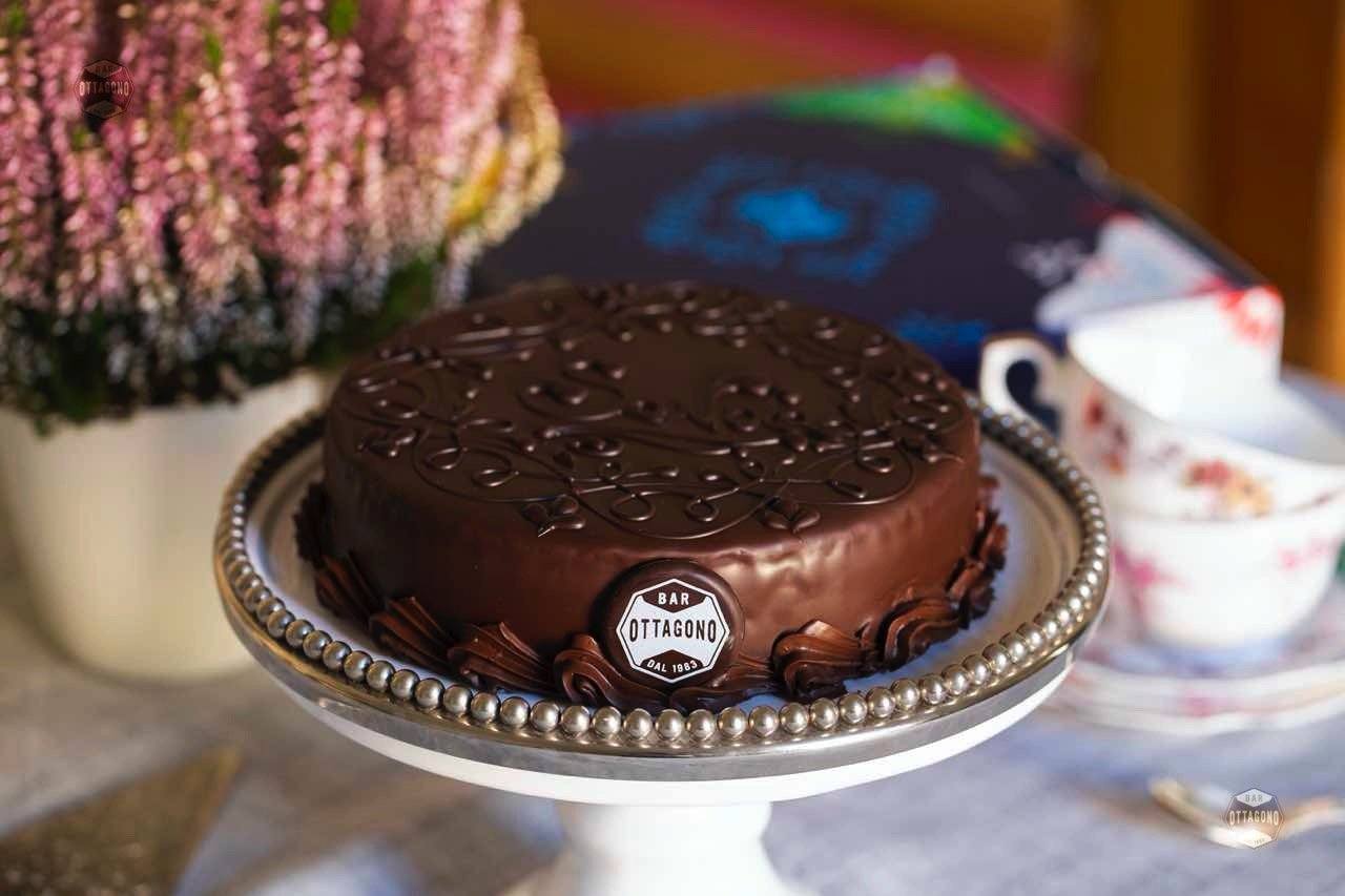 Savoy cake, a triumph of chocolate 