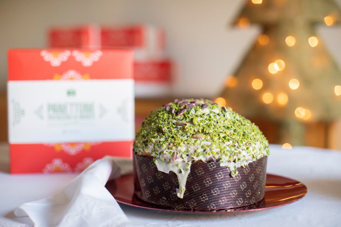 panettone con pistacchio verde di bronte dop