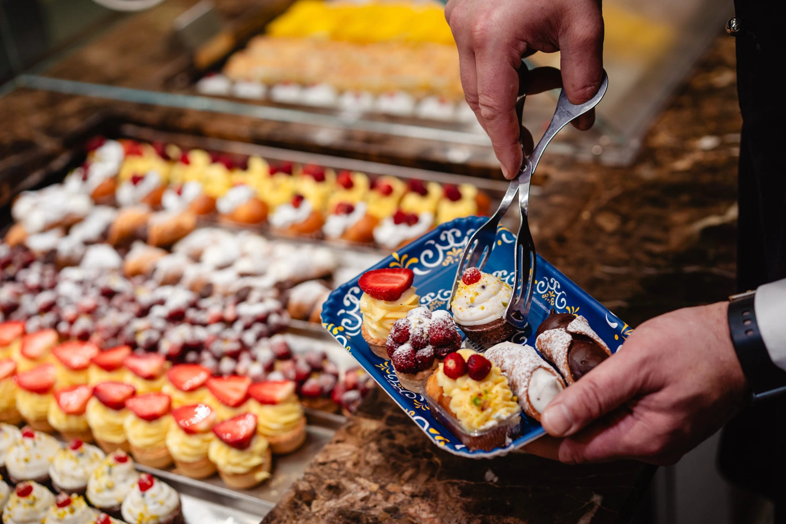 Pasticceria mignon  🛵 - Pasticceria Ottagono - vassoio di Pasticcini mignon - sicilia - shop - dolci - ottagono - mascalucia