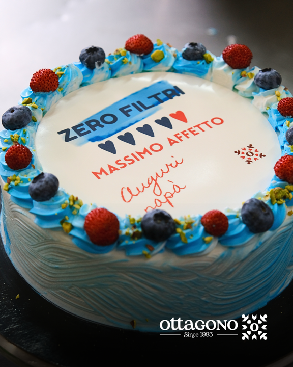 Mother's Day - Cakes with hand decorated symbol 🛵